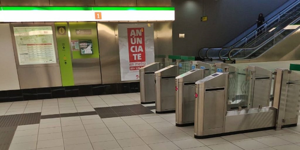 Metro de Málaga desfibrilador