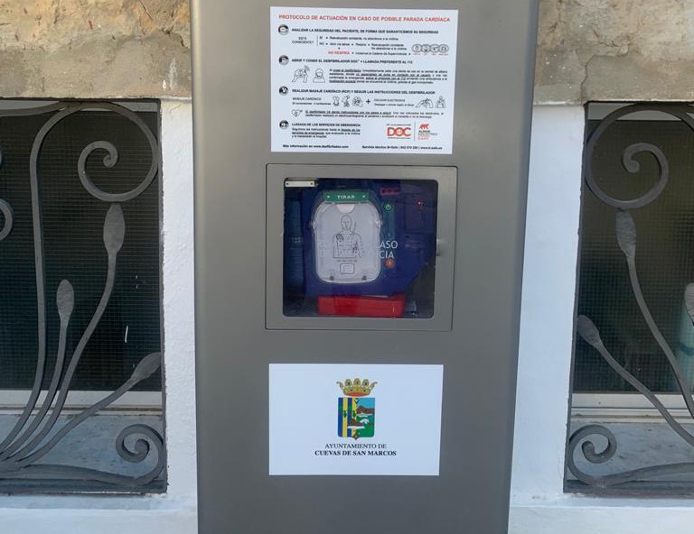 Cuevas de San Marcos desfibrilador externo semiautomático