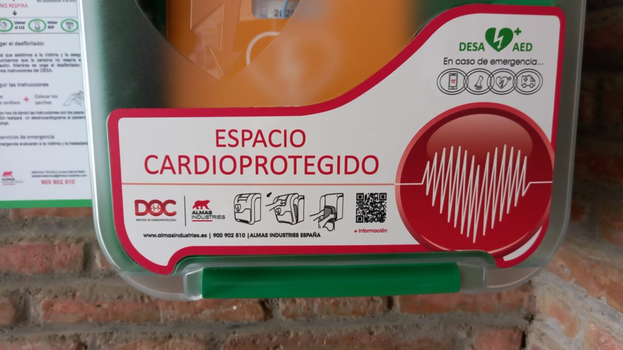 DESA instalado en el Club Náutico de Torre del Mar