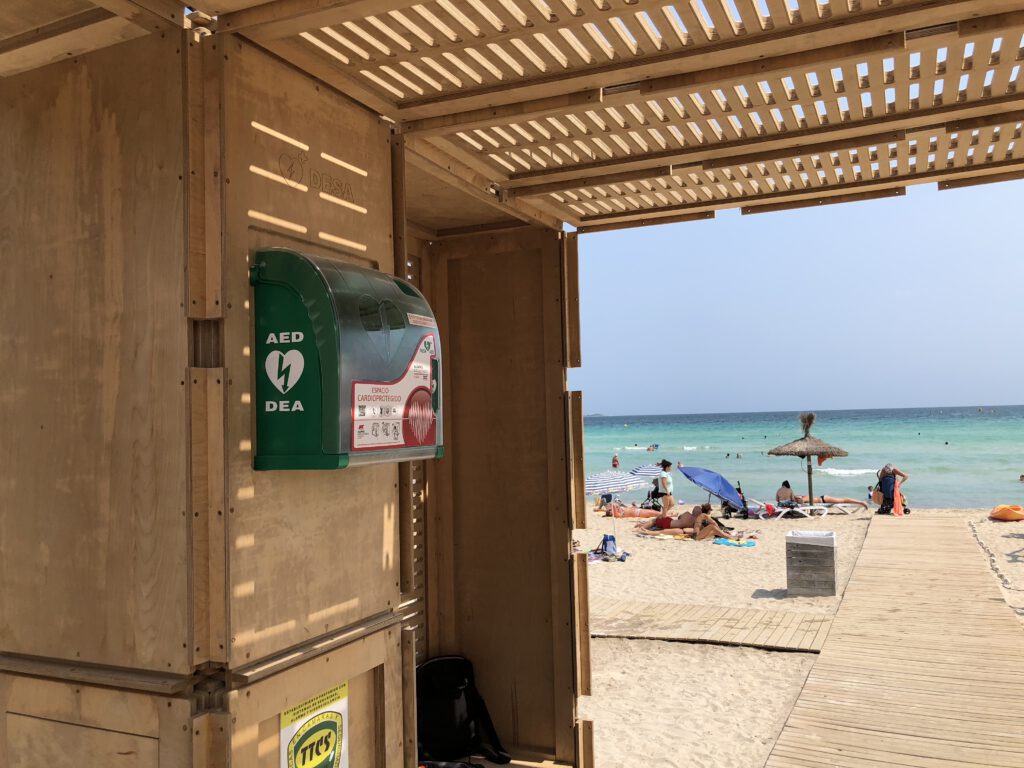 desfibriladores en las playas