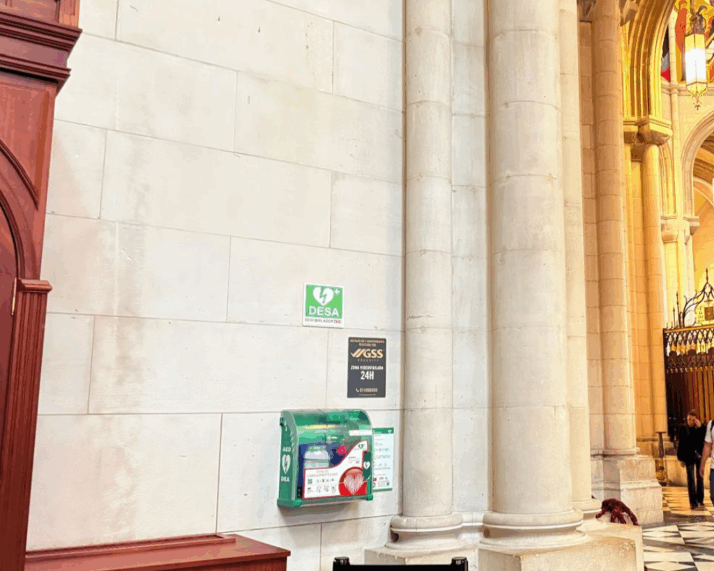 desfibrilador en catedral