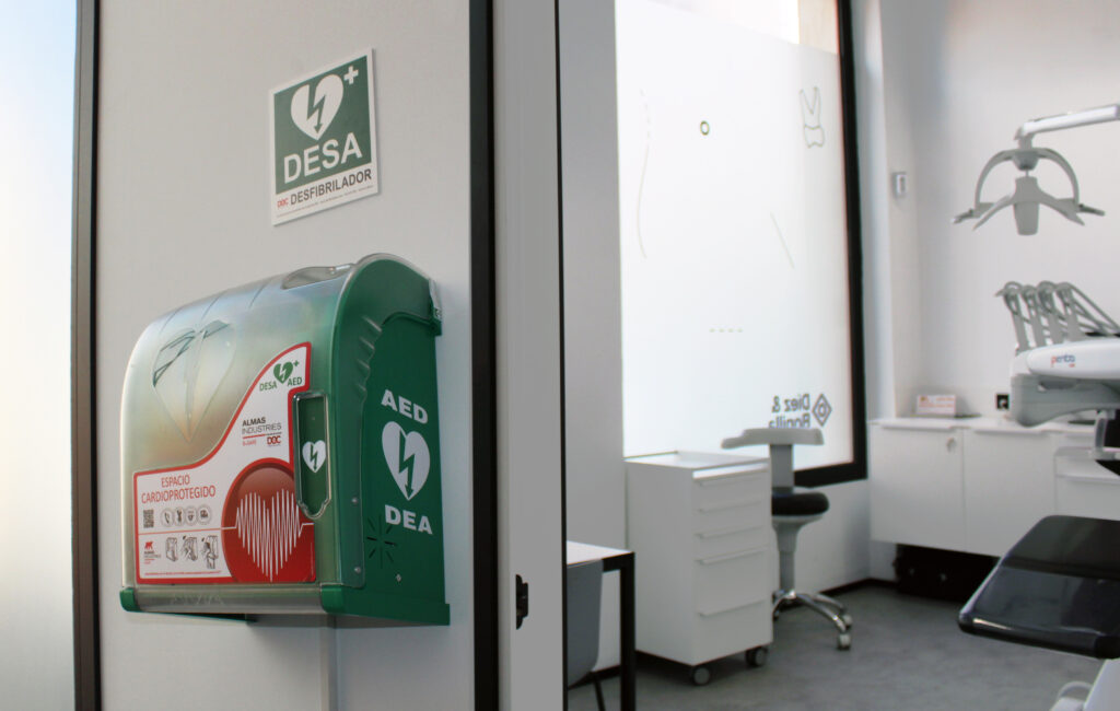 desfibrilador en clinica dental