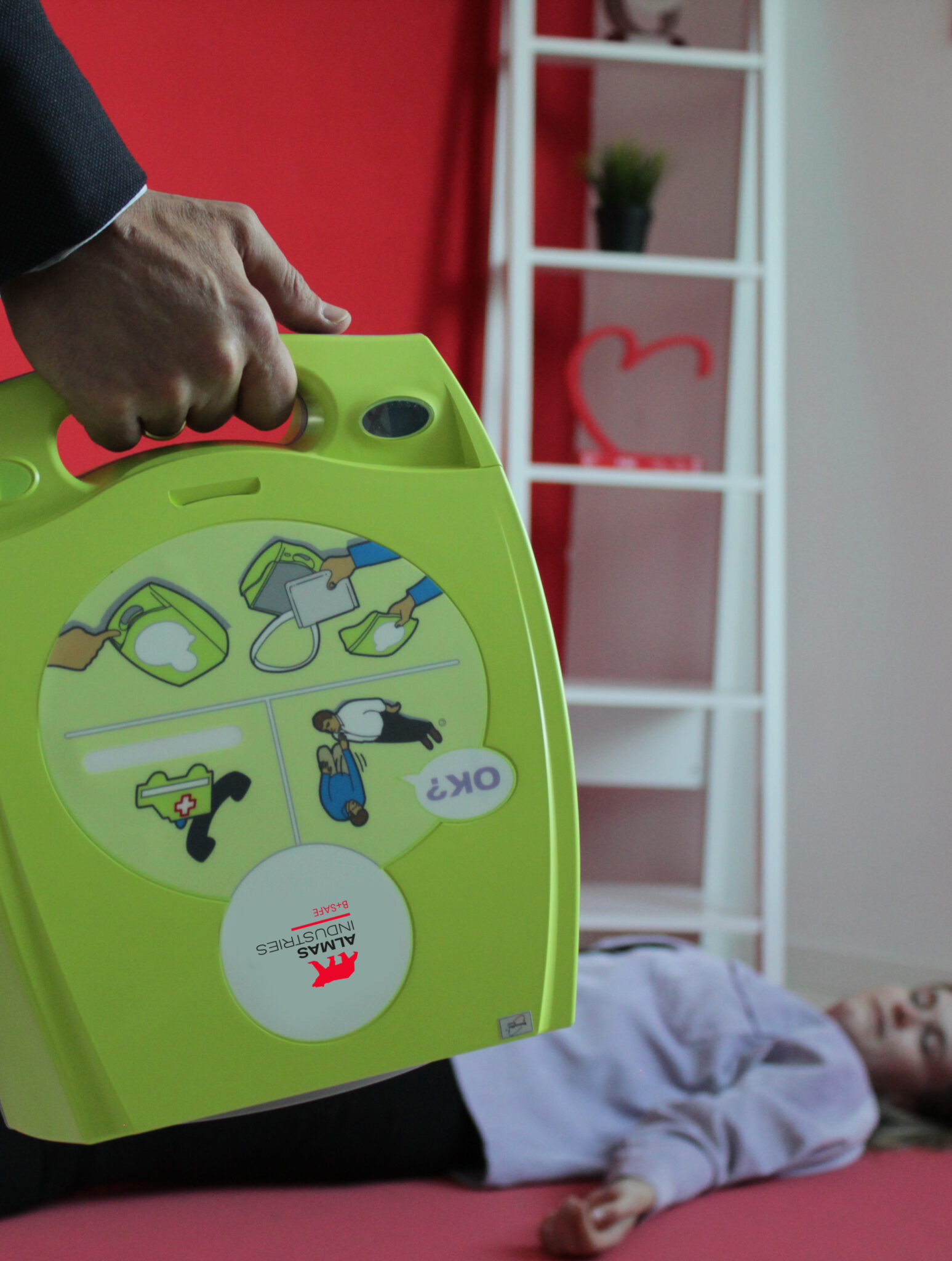 uso del desfibrilador automático