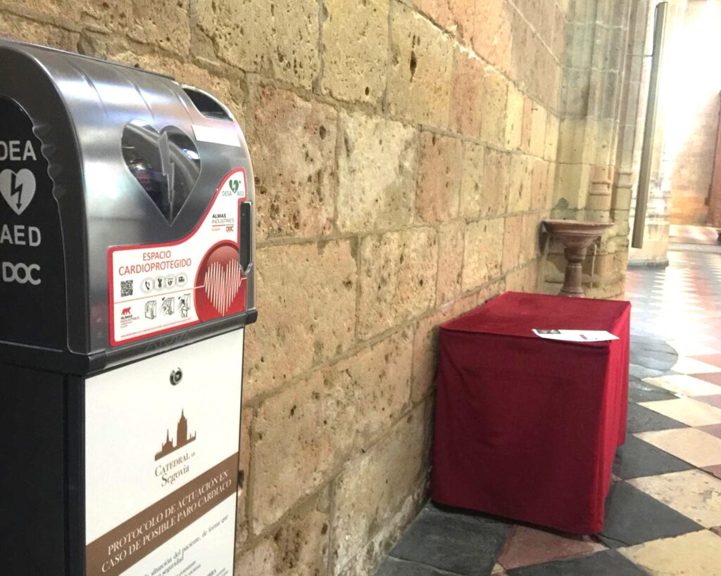desfibrilador en catedral segovia